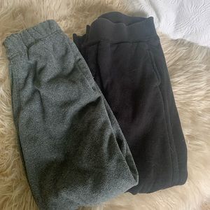 2 pairs of kids fleece pants